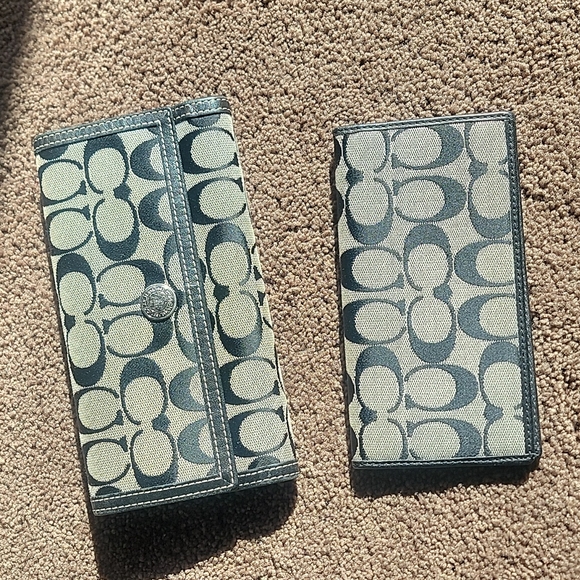 COACH WALLET - Picture 1 of 5